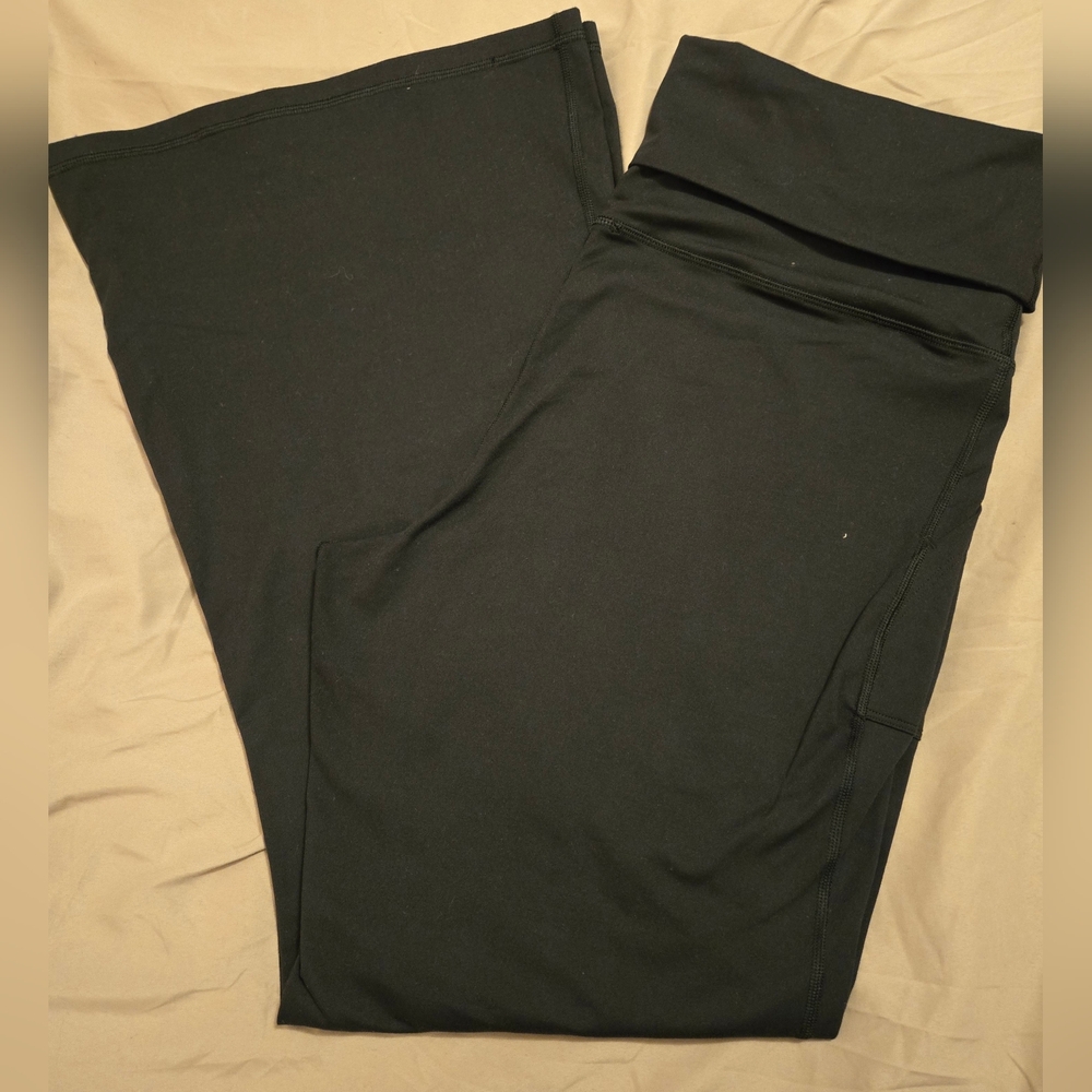 OFFLINE BY AERIE Womens  Black Super Flared Casual Pants. XXL.